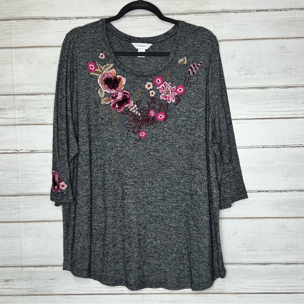 CJ Banks Gray Floral Embroidered Tunic Top
